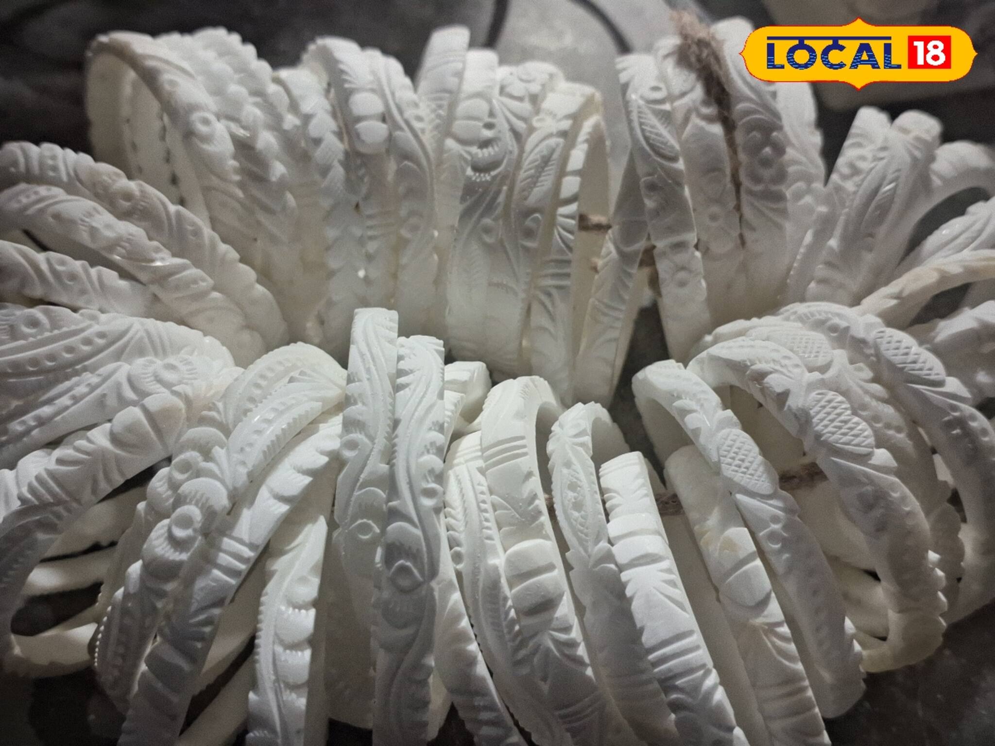 শাঁখা পরতে ভালবাসেন? আপনার জন্যে রইল সেরা ঠিকানার সন্ধান