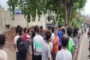 কলকাতার নাকের ডগায় আক্রান্ত বাংলা ভাষা! কাজ থেকে বের করে দিল অবাঙালি ম্যানেজার...