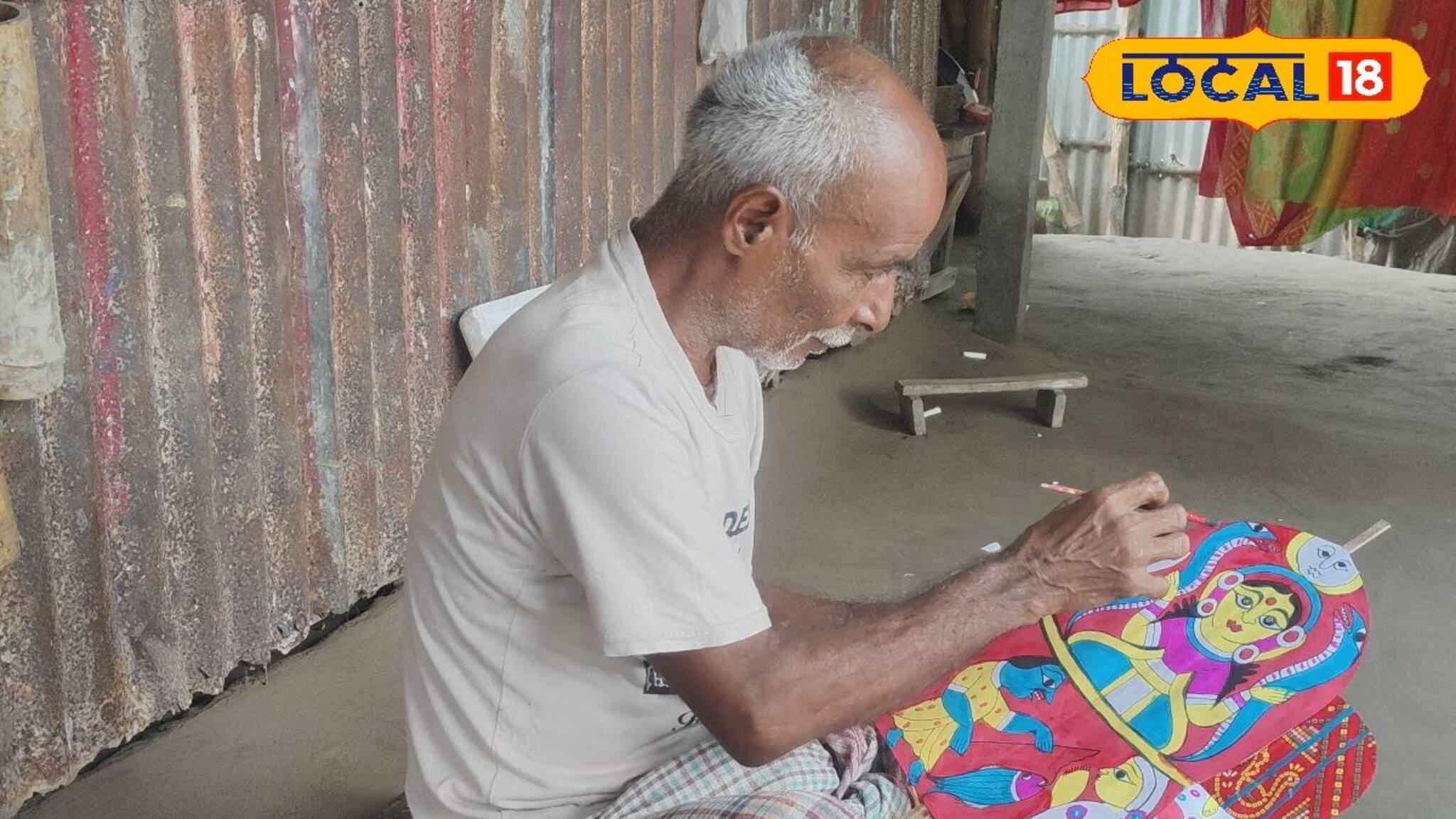 শোলার কারুকাজে উত্তরবঙ্গের প্রাচীন ঐতিহ্যের প্রতিচ্ছবি