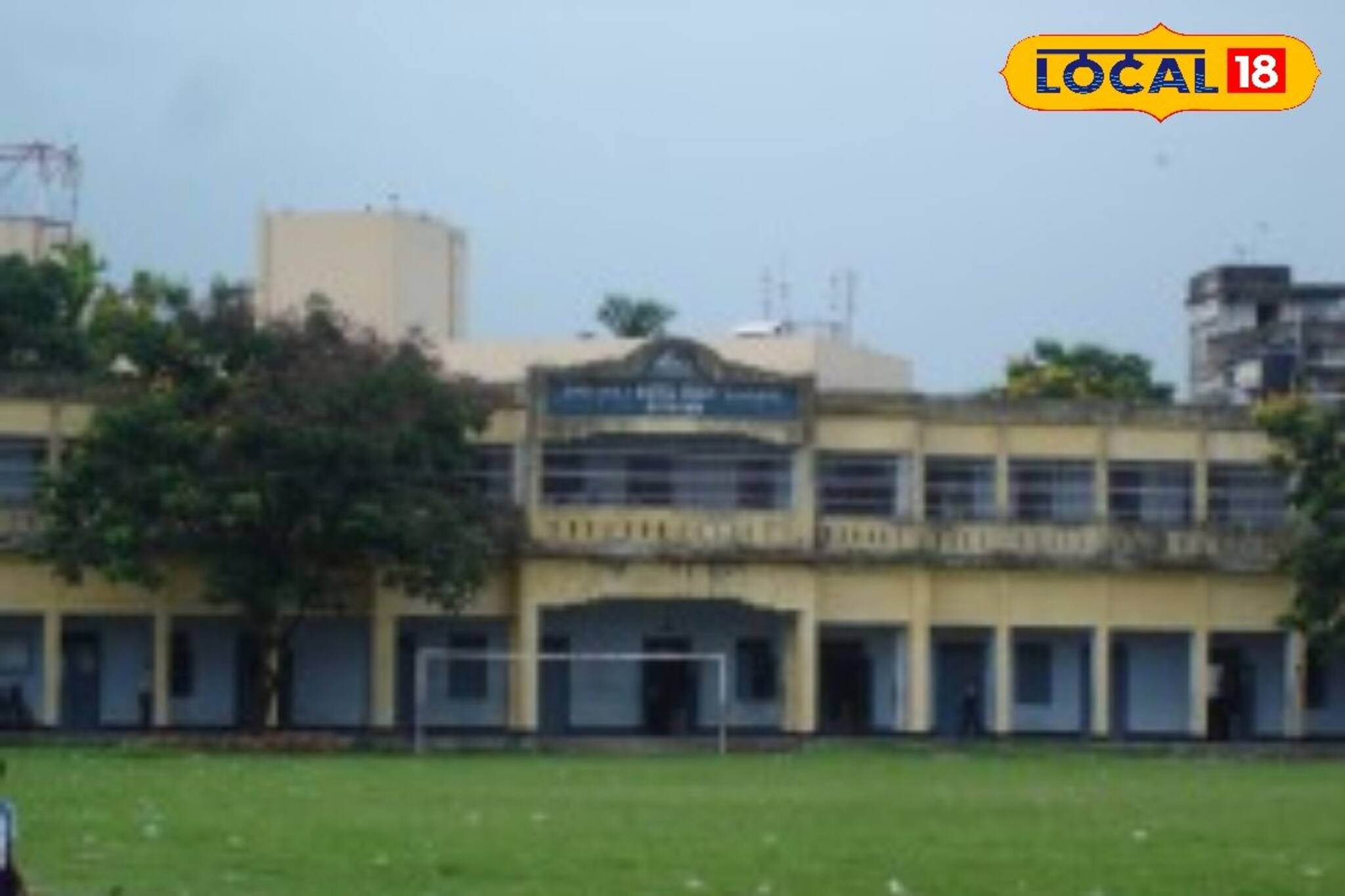 রোজ দিতে হবে ২০ টাকা, না দিলে...! স্কুলেও চাঁদার জুলুমবাজি, বেনজির ঘটনার সাক্ষী শিলিগুড়ি