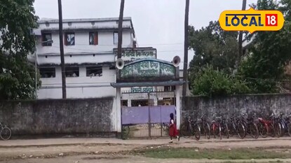 স্কুলে বিষ খেয়ে আত্মহত্যার চেষ্টা সপ্তম শ্রেণীর ছাত্রীর স্কুলে বিষ খেয়ে আত্মহত্যার চেষ্টা সপ্তম শ্রেণীর ছাত্রীর