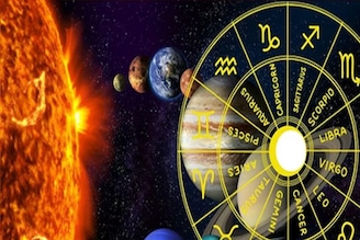 সূর্য গোচরে ৭ রাশির বিপদ—চিরাগ দারুওয়ালার ভবিষ্যদ্বাণীতে নতুন বছরে সতর্কবার্তা