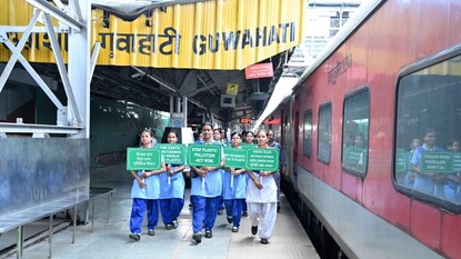 * বেডরোলের ব্যাগ হবে কেমন? রেলকে জানাবে আইআইটি গুয়াহাটি 