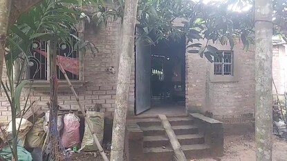 বাংলা বলার খেসারত! বেঙ্গালুরুতে জেল খাটতে হয়,আতঙ্ক জামালপুরের পরিবারের চোখেমুখে