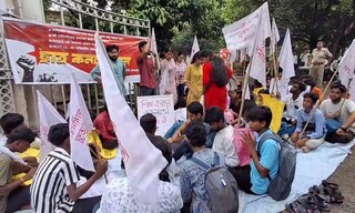 সমাবর্তনের পরই বিক্ষোভ বর্ধমান বিশ্ববিদ্যালয়ের রাজবাড়ি ক্যাম্পাসে,কী দাবি পড়ুয়াদের?