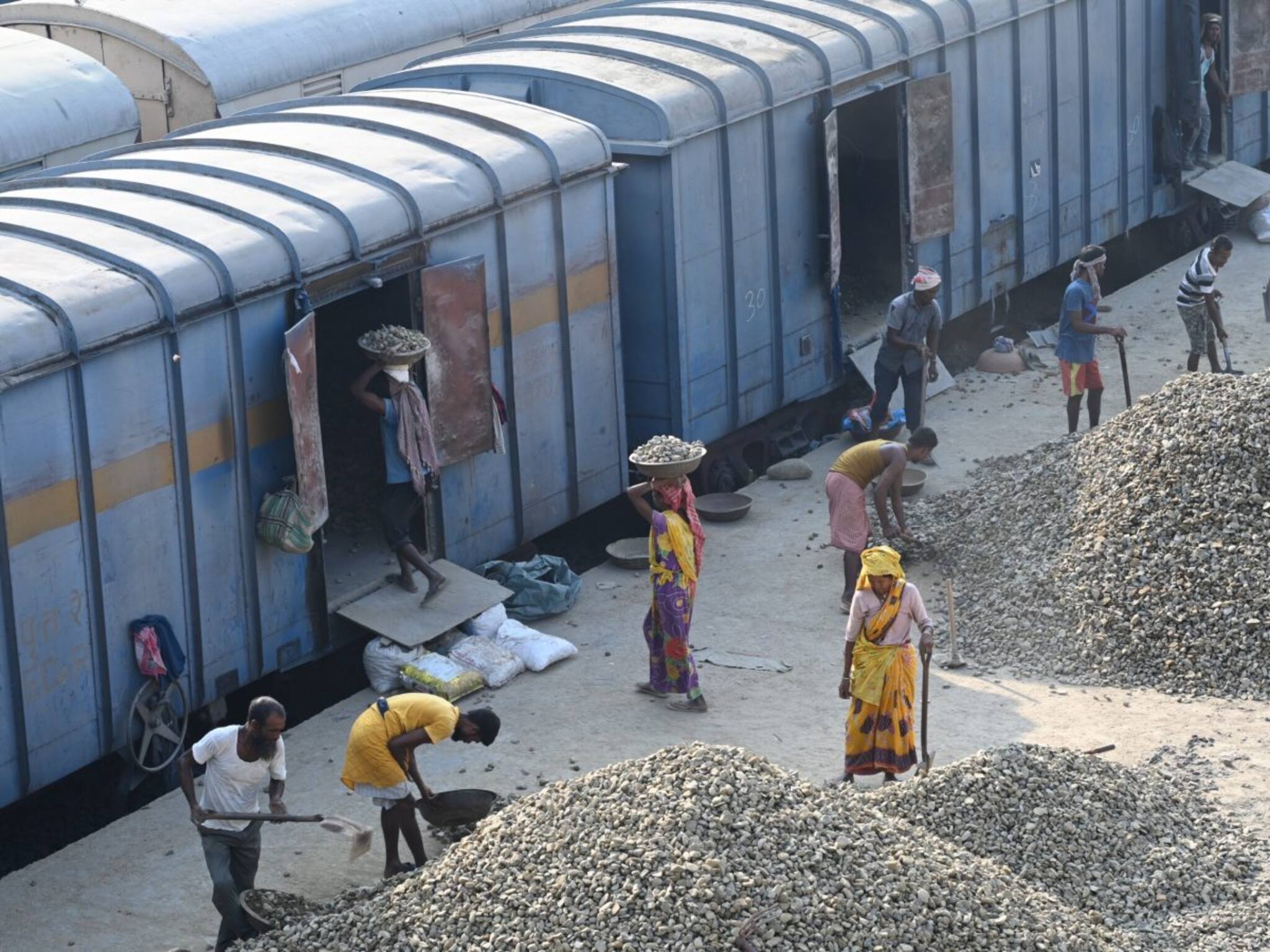 Indian Railways: পণ্য পরিবহণে ব্যবসায়ীদের আগ্রহ বাড়ছে রেল পথে, উত্তর-পূর্ব সীমান্ত রেলওয়ের মালবাহী লোডিংয়ে ২.৫% বৃদ্ধি