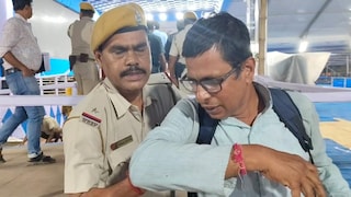 মুখ্যমন্ত্রীর সভাস্হল থেকে সাসপেন্ড পুলিশ অফিসার, কি করেছিলেন তিনি?