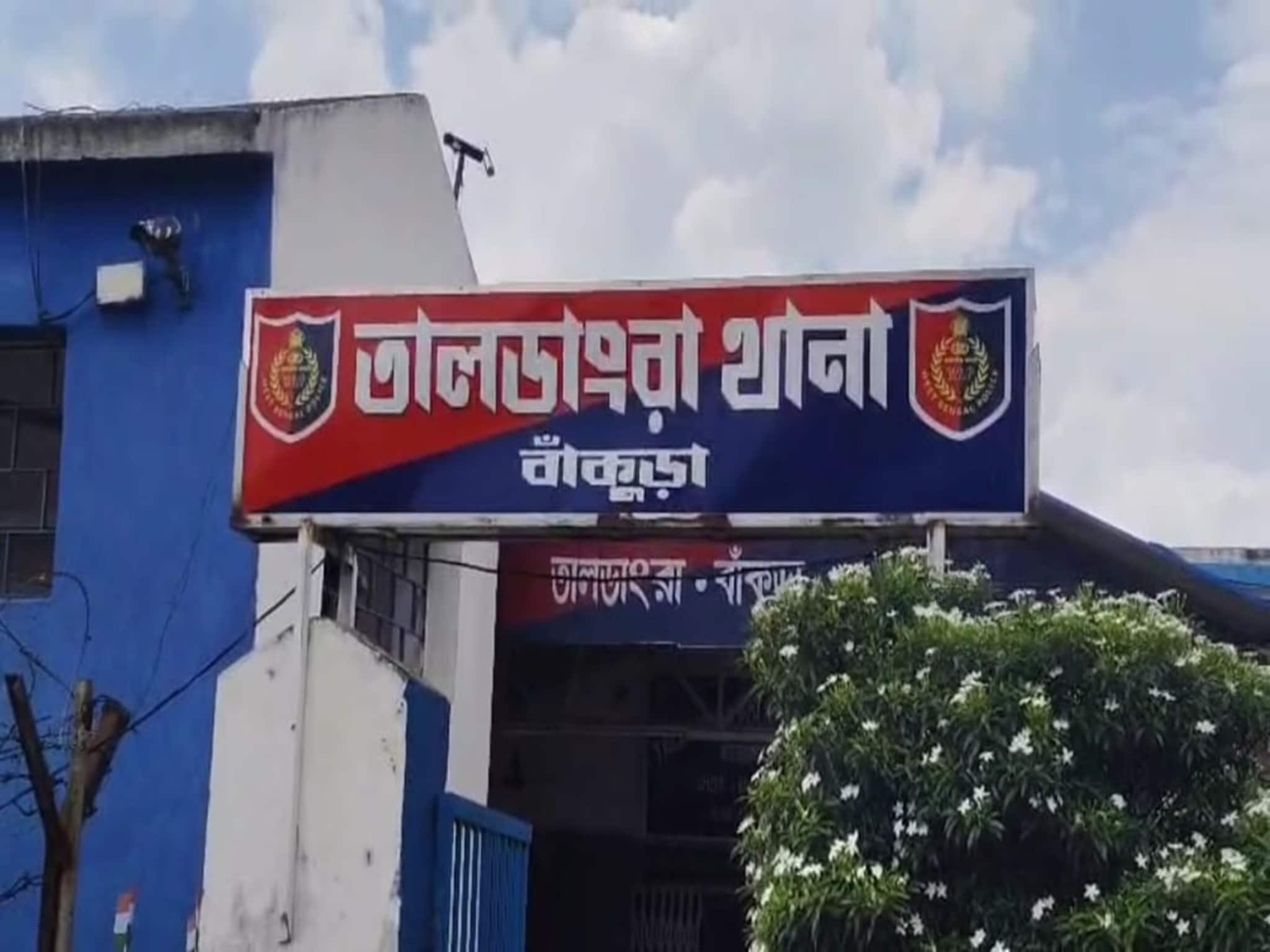 নজর এড়িয়ে চলছিল মোরাম পাচার, ভূমি দফতর হানা দিতেই ঘটল এই কাণ্ড