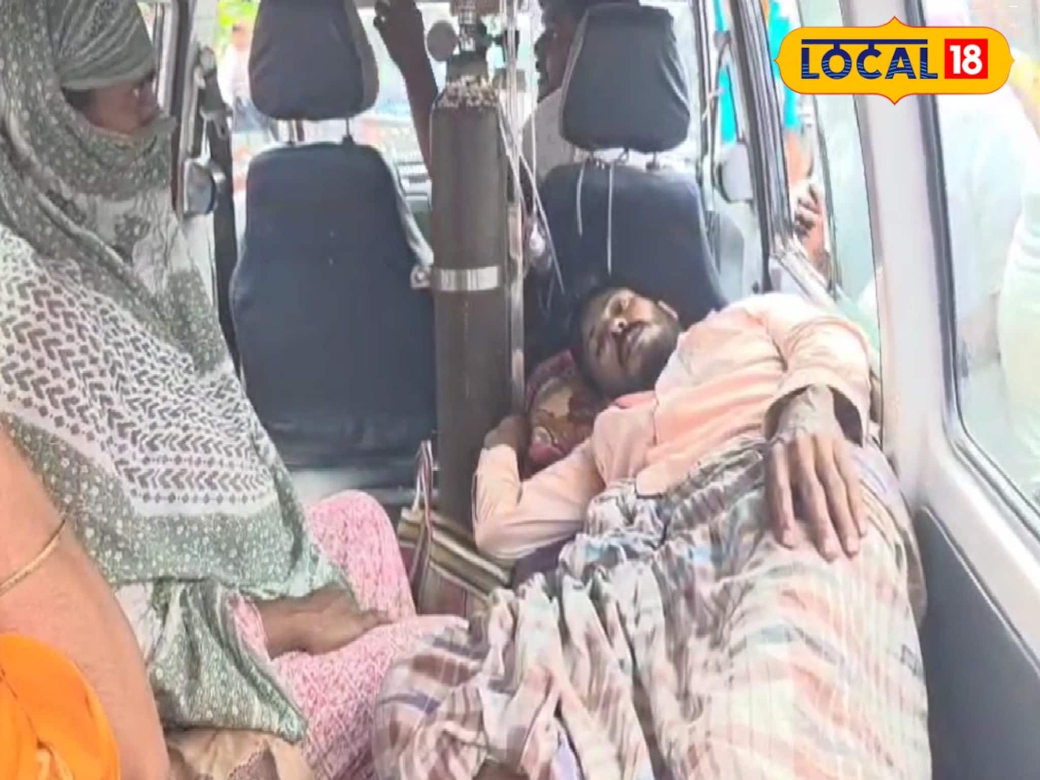 পুলিশি প্রহসনের 'শিকার' গরিব টোটো চালক! ব্যস্ত রাস্তার মাঝে বেধড়ক মার!