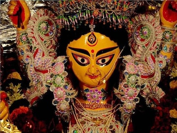 পুজো প‍্যান্ডেলেও বাংলা ও বাঙালির ইস্যু! চালতাবাগানের থিমে বড় চমক