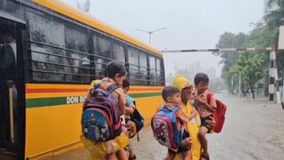 ভয়ঙ্কর বৃষ্টিতে বেসামাল মুম্বই! বন্ধ স্কুল, কোমর সমান জলে বিশাল যানজট! বৃষ্টির দাপটে আরও ক্ষতির সম্ভাবনা… ভয়ঙ্কর বৃষ্টিতে বেসামাল মুম্বই! বন্ধ স্কুল, কোমর সমান জলে বিশাল যানজট! বৃষ্টির দাপটে আরও ক্ষতির সম্ভাবনা…