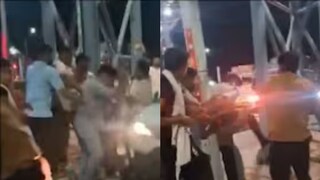 ছাড় নেই ভারতীয় সেনারও! টোল প্লাজায় খুঁটিতে বেঁধে নির্মম প্রহার জওয়ানকে, দেখুন ভিডিও...