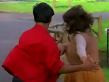 একাধিক পুরুষের 'ক্রাশ'! কিন্তু বিবাহিত পুরুষের সঙ্গে গোপনে বিয়ে, বলিউডের 'ধনী' নায়িকার