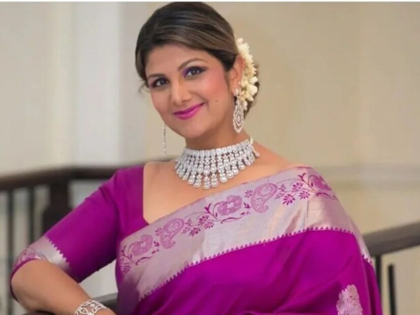 দক্ষিণ ছাড়িয়ে তিনি পা রাখেন বলিউডে। এখানেও হিট তাঁর অভিনয়, নাচ। তিনি অভিনেত্রী রম্ভা। প্রায় ১৪ বছর সিনেমা থেকে দূরে থাকা অভিনেত্রী ফের তাঁর সম্পত্তির পরিমাণ নিয়ে চর্চায়। দক্ষিণ ছাড়িয়ে তিনি পা রাখেন বলিউডে। এখানেও হিট তাঁর অভিনয়, নাচ। তিনি অভিনেত্রী রম্ভা। প্রায় ১৪ বছর সিনেমা থেকে দূরে থাকা অভিনেত্রী ফের তাঁর সম্পত্তির পরিমাণ নিয়ে চর্চায়। 