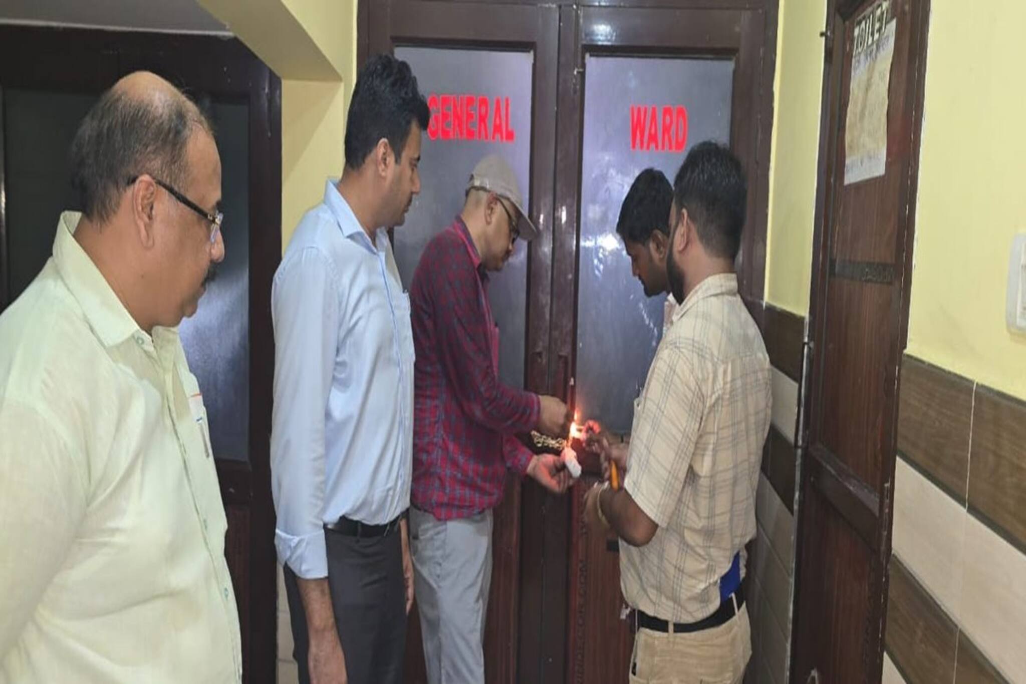 ব্যাগে নবজাতক সন্তানের দেহ, অভিযোগ জানাতে এলেন হতভাগ্য বাবা! হাসপাতাল বন্ধ করলেন জেলাশাসক