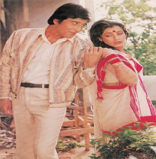 বিনোদ খান্না যখন দৃশ্যটিতে মুগ্ধ হয়ে যান, তখন ডিম্পল কাপাডিয়া হতবাক হয়ে যান এবং রেগে মেকআপ রুমে যান। পরে মহেশ ভাট পরিস্থিতি সামাল দেন। তিনি অভিনেতাকে ক্ষমা চাইতে বলেন। তারপর জানা যায় যে বিনোদ খান্না মাতাল ছিলেন। এরপর তিনি স্বীকার করেন যে তিনি নিয়ন্ত্রণ হারিয়ে ফেলেছিলেন এবং এর জন্য তিনি ক্ষমা চান।