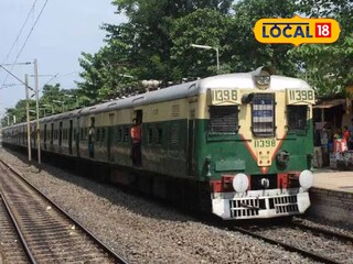 ট্রেন দুর্ঘটনা থেকে মুক্তি পেতে অকাল বিশ্বকর্মা পুজো। প্রতীকী ছবি 