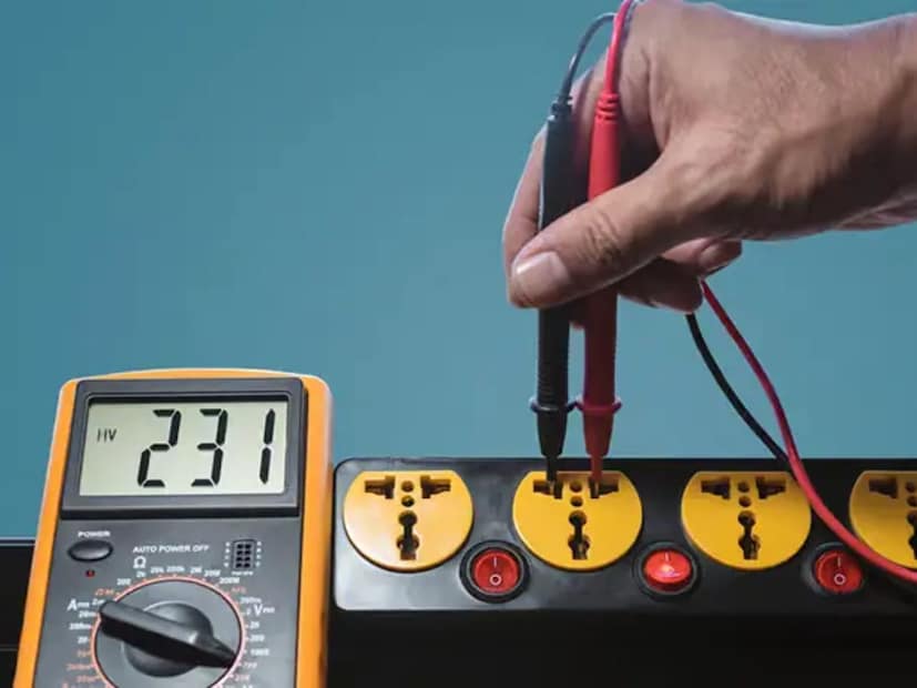 Low Voltage: লো-ভোল্টেজেও জোরে ঘুরবে ফ‍্যান, দিব‍্যি চলবে ফ্রিজ! বারবার ভোল্টেজ ওঠানামার সমস‍্যাতেও ইতি, ৪ সমাধান জেনে নিলেই কেল্লাফতে