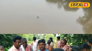 স্থানীয় বাসিন্দারা প্রথমে দেহটি ভাসতে দেখেন 