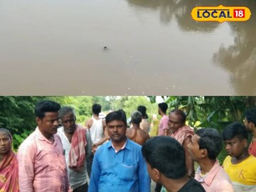 স্থানীয় বাসিন্দারা প্রথমে দেহটি ভাসতে দেখেন 