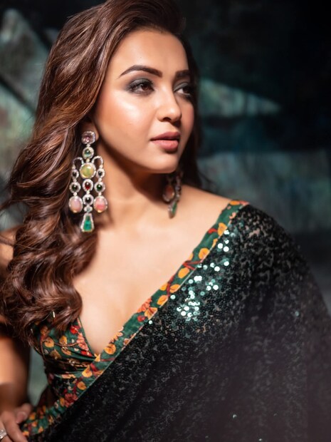 অভিনেত্রী কৌশানি জানান 