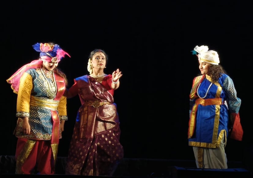 শ্রাবণ মাসে শিবের মেলা নিয়ে ভাবেন। গাজনের মেলা শুধু একটি ধর্মীয় উৎসব নয় এটি লোক সংস্কৃতি বিশ্বাস ও জনজীবনের সঙ্গে জড়িত যা মঞ্চায়নের মাধ্যমে আমাদের পরবর্তী প্রজন্মকে শিক্ষা দিতে পারে । 