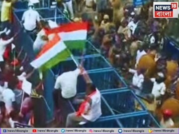 কেন্দ্রবিন্দুতে ছিলেন বিরোধী দলনেতা শুভেন্দু অধিকারী। বিধানসভার গেটে একদল বিধায়ককে সঙ্গে নিয়ে পৌঁছন তিনি। এরপর সেখান থেকে হেঁটে ডোরিনা ক্রসিংয়ের দিকে যাওয়ার পরিকল্পনা ঘোষণা করেন।