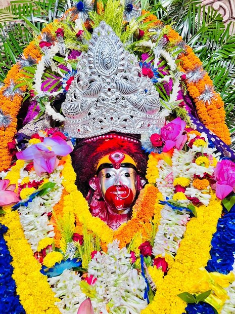 আচারবিধি এবং জ্যোতিষ টোটকাগুলি অনুসরণ করলে জীবন থেকে বিঘ্ন দূর হয়। কেটে যায় কুনজর। আসে অর্থবৃষ্টি। বলছেন জ্যোতিষী কৃষ্ণকুমার ভার্গব।
