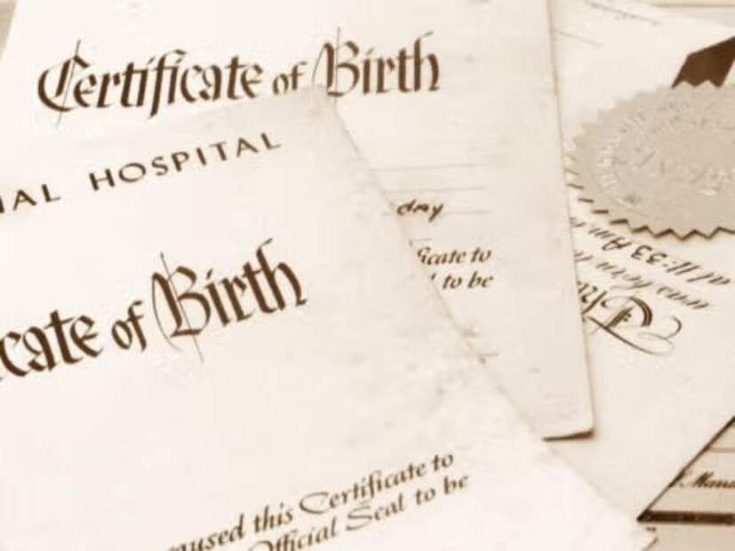 বার্থ সার্টিফিকেটের জন্য যোগ্যতা (Eligibility)নিম্নলিখিত শর্তগুলি পূরণ করলেই আপনি বার্থ সার্টিফিকেটের জন্য আবেদন করতে পারবেন: