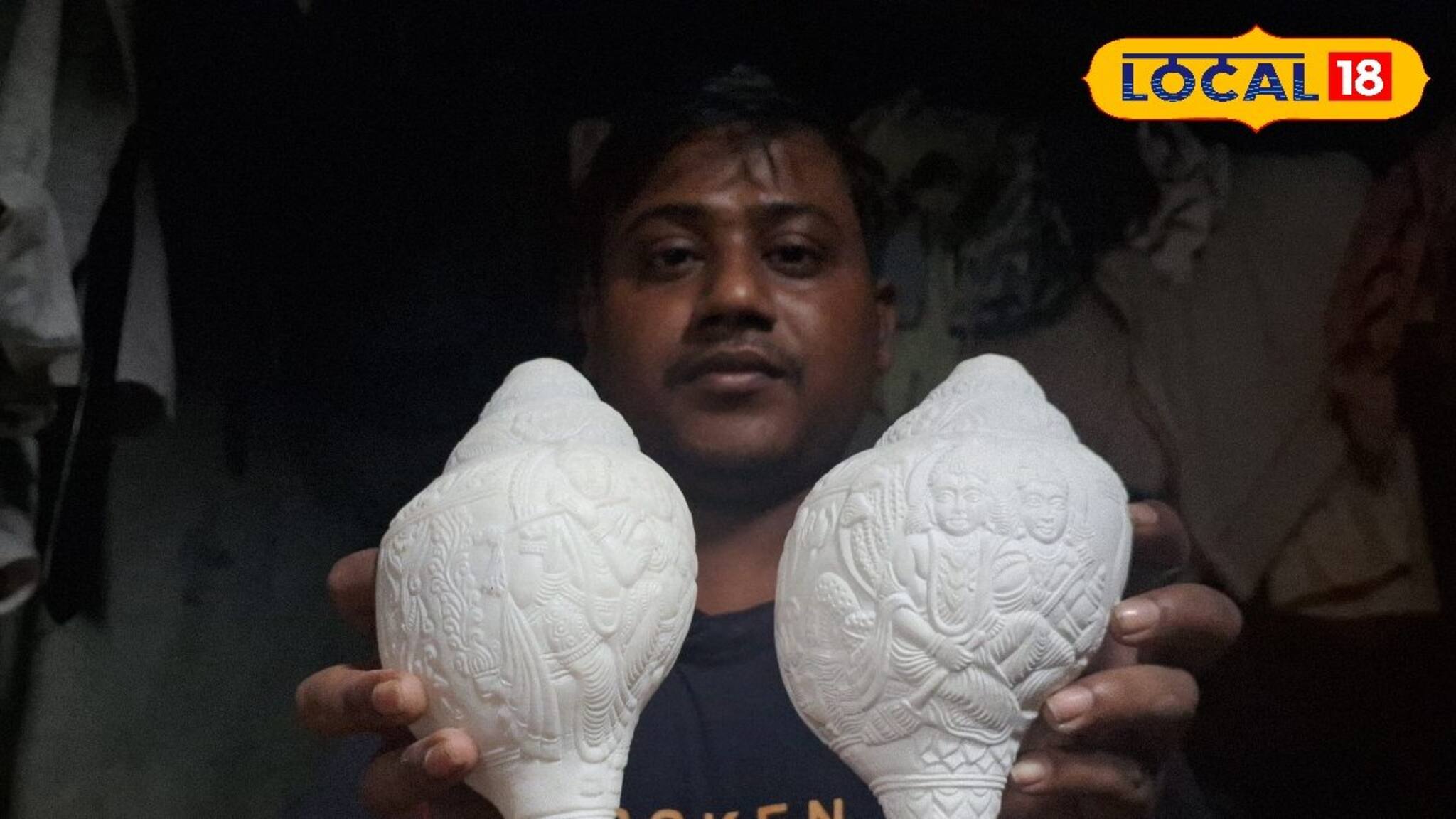 এ কেমন দুর্গা? যুবকের কাণ্ডে হইহই পড়ে গেল এলাকায়