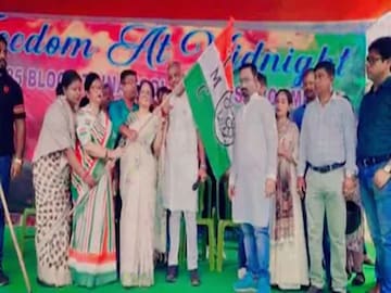 Bengal BJP: বিরাট ভাঙন বিজেপিতে! তৃণমূলে যোগ ‘বড়’ নেত্রীর! কে জানেন সেই নেত্রী? কেন ছাড়লেন দল, ‘কারণ’ সামনে আসতেই তোলপাড় বিজেপি! এরপর তালিকায় কে কে?