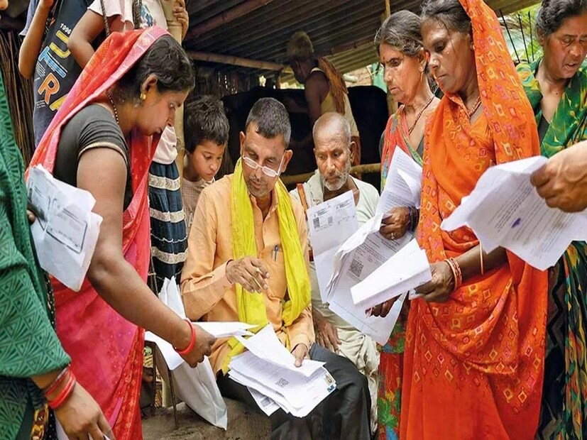কল্পবিশ্ব চক্রবর্তী সহ প্রাথমিক শিক্ষকদের করা মামলায় নির্দেশ ও পর্যবেক্ষণ বিচারপতি অমৃতা সিনহার। গাইডলাইন মেনে কাজ হচ্ছে না বলে অভিযোগ তুলে মামলা হয়। সেই মামলাতেই এহেন পর্যবেক্ষণ অমৃতা সিনহার। 