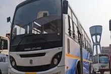 অসুস্থ হয়ে হেল্পারের হাতে স্টিয়ারিং তুলে দেন ড্রাইভার! হাসপাতাল পৌঁছানোর আগেই সব শেষ...