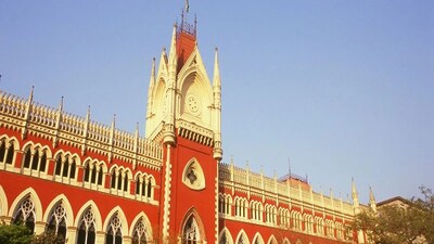 জানা গিয়েছে, বার বন্ধের নির্দেশ কে অস্তিত্বহীন করে দিয়েছে হাইকোর্ট একক বেঞ্চের বিচারপতি অমৃতা সিনহা।  ১২ জানুয়ারি পর্যন্ত গ্লেনারিজ পুরনো ছন্দে চলবে।