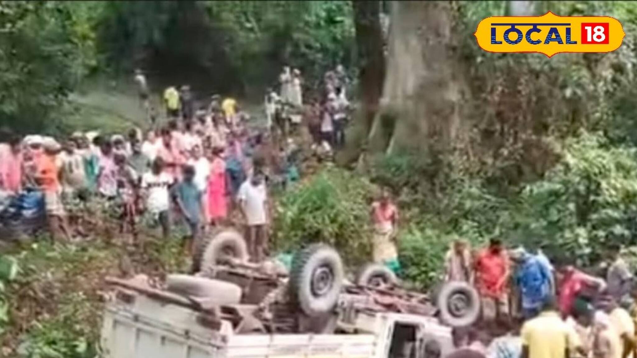 সাতসকালেই চা বাগানে মর্মান্তিক দুর্ঘটনা, উল্টে গেল শ্রমিকদের গাড়ি! মৃত ৩, আহত বহু