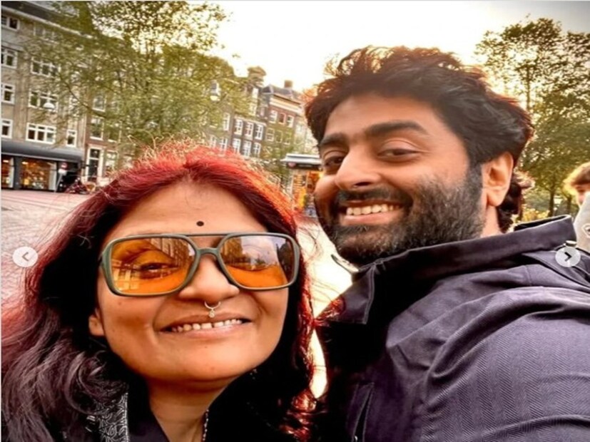 ‘ফেম গুরুকুল’-এর মঞ্চেও কোয়েলকে ভালোবাসার কথা ফলাও করে বলেছিলেন অরিজিৎ। কিন্তু ভাগ্যের পরিহাসে আলাদা হন তাঁরা। মুম্বইতে অরিজিৎ যখন স্ট্রাগল করছেন নিজের পরিচিত তৈরির জন্য তখন নিজের অমতেই অন্যত্র বিয়ে হয় কোয়েলের। সেই বিয়ের সুখের হয়নি।Image: Instagram
