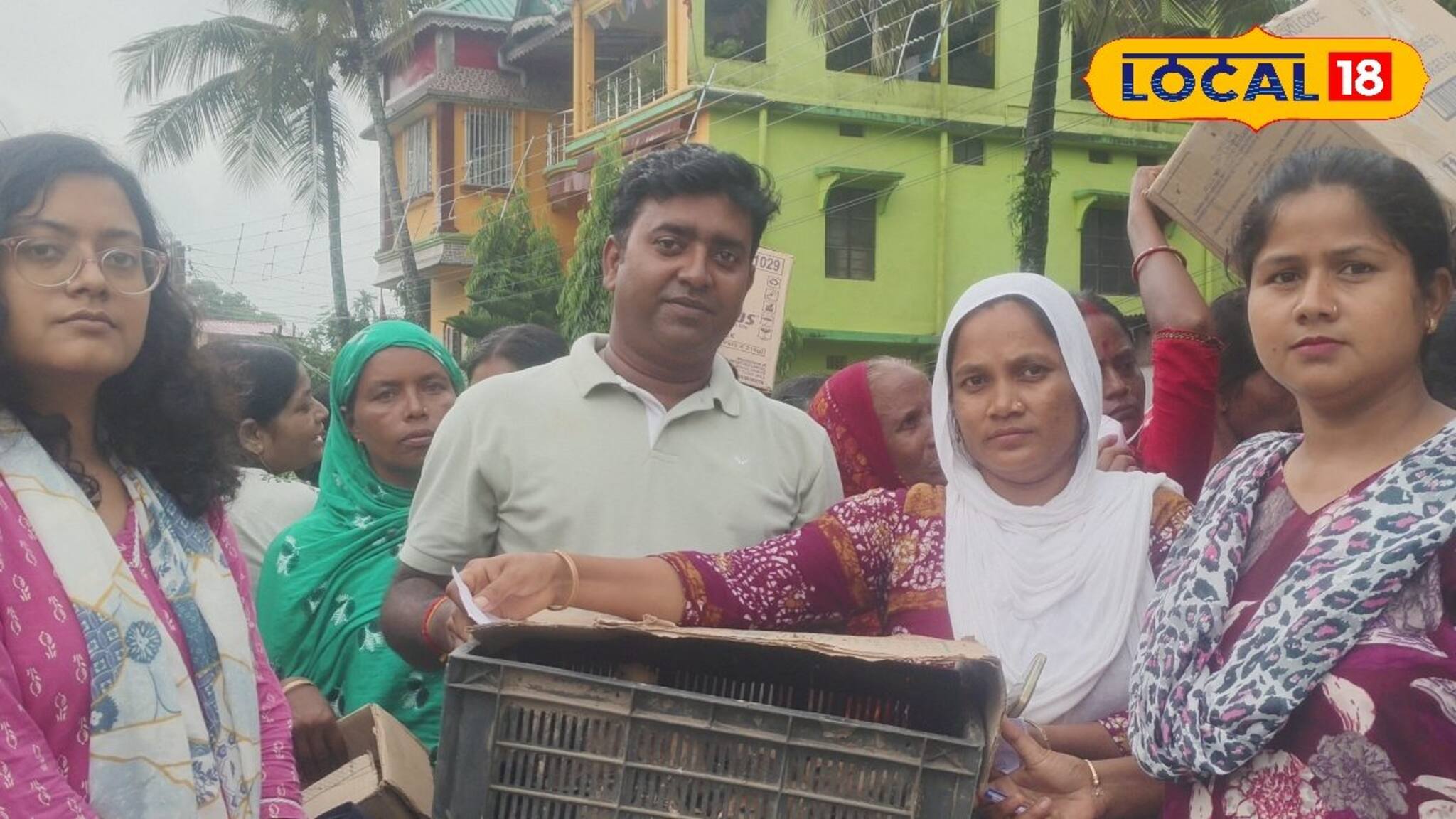 ডিম-মাংসেই রোজগারের রসদ! আত্মবিশ্বাসে ভরপুর পাটকাটা কলোনি