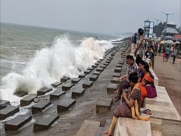 ওল্ড দিঘায় চরম ভোগান্তি! ফিরে আসছেন কাতারে কাতারে পর্যটক, আচমকা হলটা কী? জানলে চমকে যাবেন ওল্ড দিঘায় চরম ভোগান্তি! ফিরে আসছেন কাতারে কাতারে পর্যটক, আচমকা হলটা কী? জানলে চমকে যাবেন