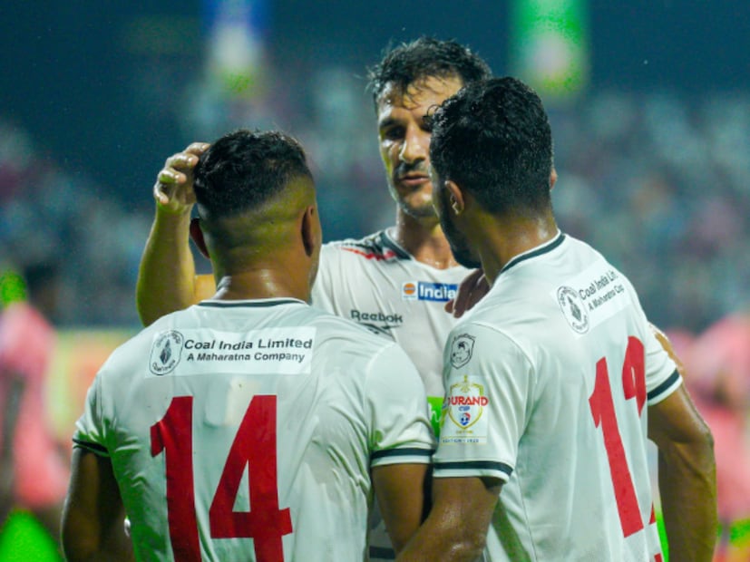 প্রতিযোগিতার অপর সেমিফাইনালে ১৯ অগাস্ট শিলংয়ে মুখোমুখি হতে চলেছে শিলং লাজং ও নর্থইস্ট ইউনাইটেড। ডুরান্ডের মেগা ফাইনাল শনিবার ২৩ অগাস্ট।