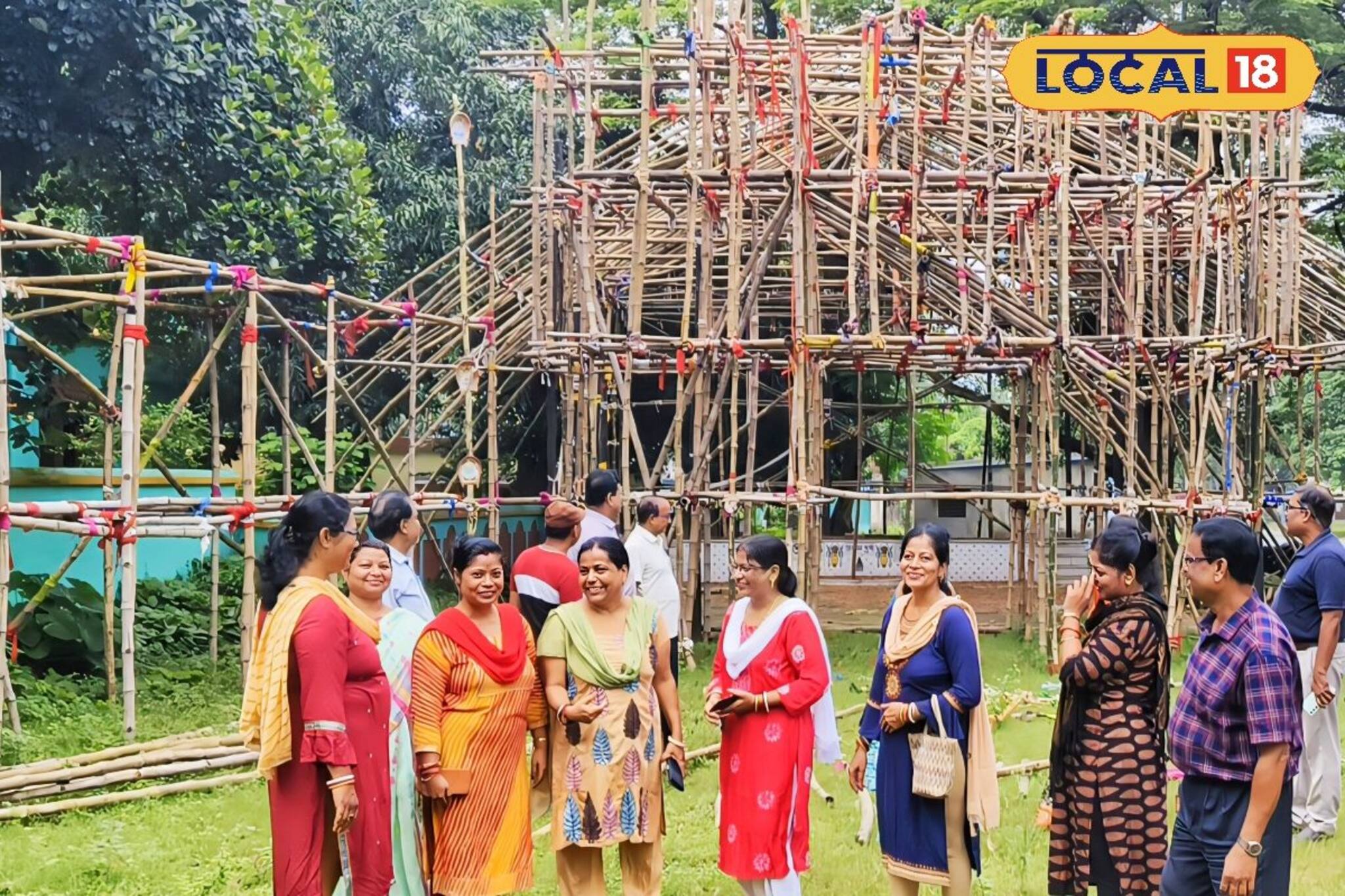 শৈশবের ছোঁয়া! প্যান্ডেলে ফিরছে ডাংগুলি, কানামাছি, কিতকিত