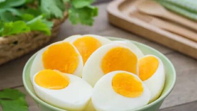 अंडे की शक्ति बढ़ाएँ: पोषण दोगुना करने के लिए डॉक्टर-अनुमोदित 6 खाद्य संयोजन!