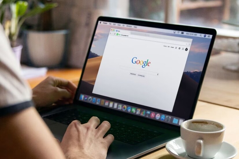 Chrome Security Issue: ঠিক কী হয়েছে? Google ব্রাউজারে যে সমস্যাগুলি দেখা দিচ্ছে, তা পুনর্ব্যক্ত করেছে নিরাপত্তা সংস্থাটি। যা বিশ্ব জুড়ে বিভিন্ন মেশিনে রান করছে এবং ব্যক্তিগত ও ব্যবসায়িক উভয় ক্ষেত্রেই ব্যবহার করা হচ্ছে। 