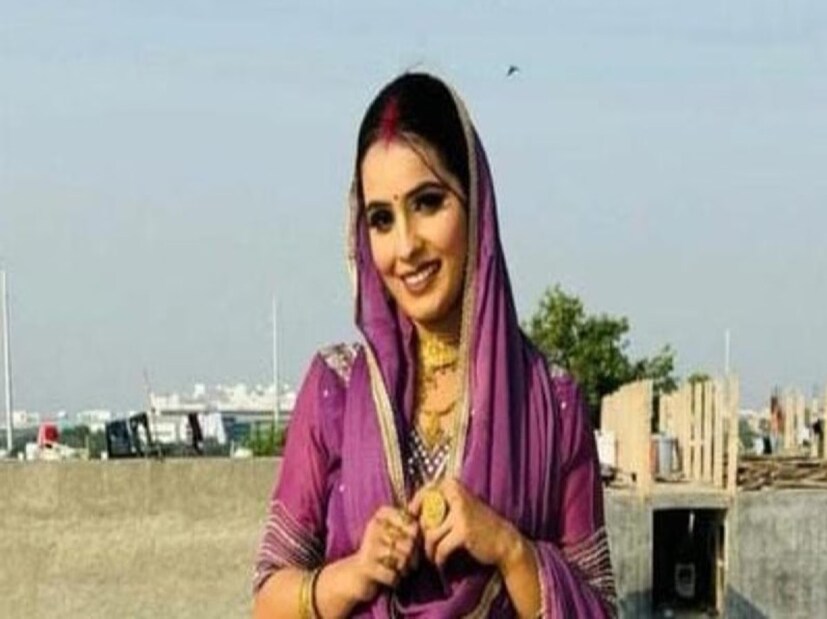 বিপিনের ভাই দেবেন্দ্রর দাবি, রান্নাঘরে সিলিন্ডার বার্স্ট করায় পুড়ে গিয়েছিল নিকি। তাঁর যুক্তি, সিসিটিভি ফুটেজে যে চিৎকার-চেঁচামেচি শোনা যাচ্ছে, সেটা তখনই ঘটে, যখন নিকি বিস্ফোরণে আহত হন। সেই চিৎকার শুনেই বাড়ির ভিতরে ছুটে যায় বিপিন। 