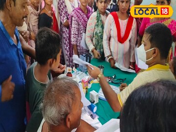 সরকারি হাসপাতালে আয়ুর্বেদিক চিকিৎসক করছেন অ্যালোপ্যাথিক চিকিৎসা