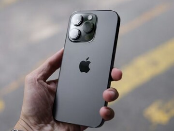 ঝড়ের গতিতে শেষ হচ্ছে iPhone-এর ব্যাটারি? এই সেটিংসটি অন করলেই আর চার্জার খুঁজতে হবে না