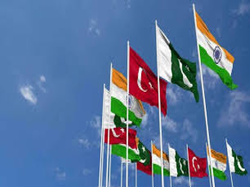 বিশেষজ্ঞরা বিশ্বাস করেন যে এই পোস্টটি ভারতের একটি কৌশলগত বার্তা, যেখানে এটি আমেরিকাকে তার পুরানো নীতি সম্পর্কে সতর্ক করছে। এই পদক্ষেপ ভারত-মার্কিন সম্পর্কে নতুন তিক্ততা আনতে পারে, বিশেষ করে যখন ভারত তার স্বাধীন পররাষ্ট্র নীতি আরও শক্তিশালী করার জন্য পদক্ষেপ নিচ্ছে।