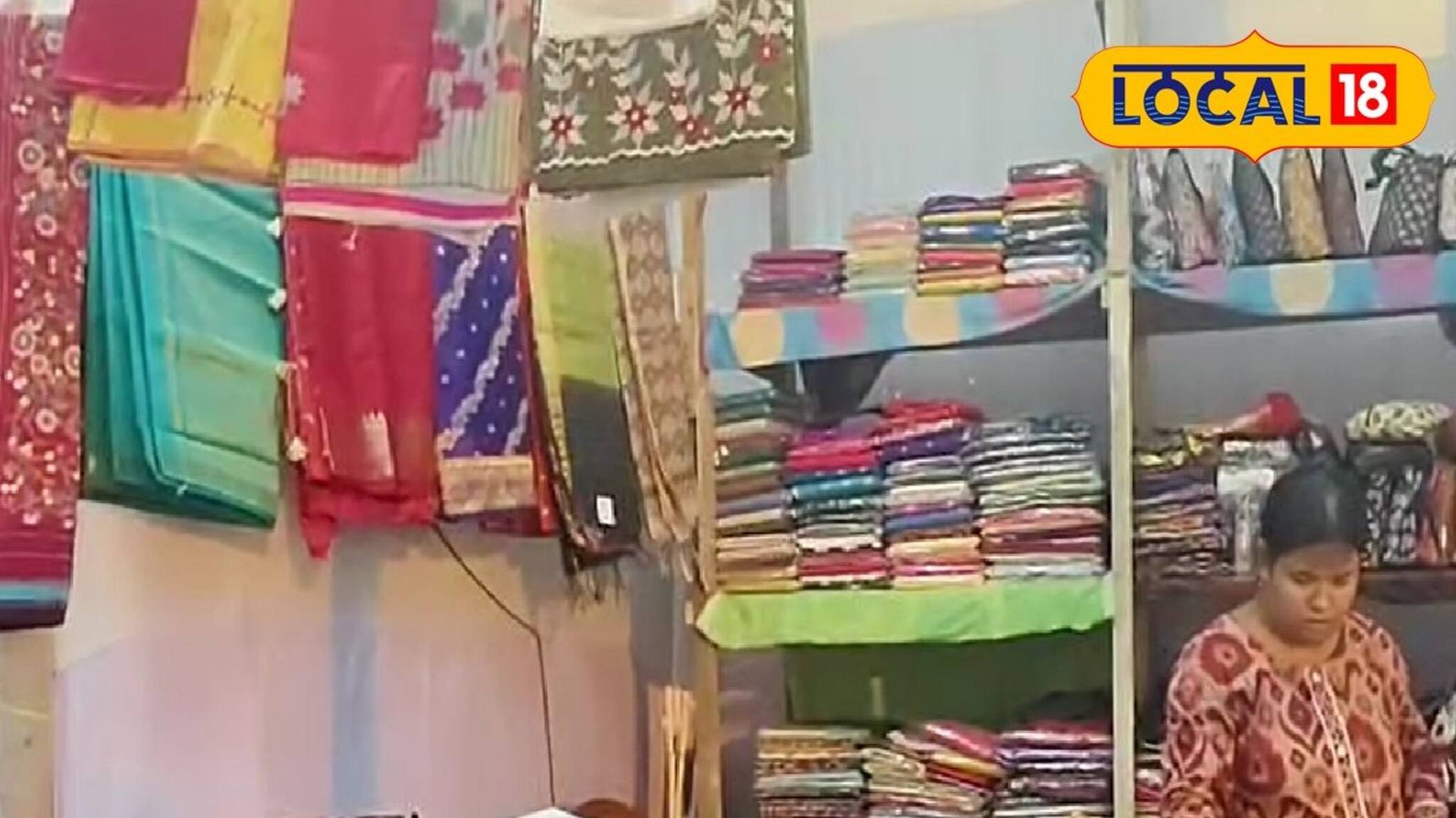 শাড়ি থেকে স্টোল, সব এক ছাদের নিচে! পুজোর আগে বাড়ছে ক্রেতাদের ভিড়! কোথায় যেতে হবে?