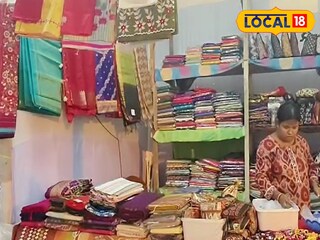 তাঁত বস্ত্র প্রদর্শনী ও মেলা।