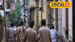 স্থানীয়দের কাছ থেকে অভিযোগ পাওয়ার পর তল্লাশি চালায় পুলিশ। প্রতীকী ছবি স্থানীয়দের কাছ থেকে অভিযোগ পাওয়ার পর তল্লাশি চালায় পুলিশ। প্রতীকী ছবি