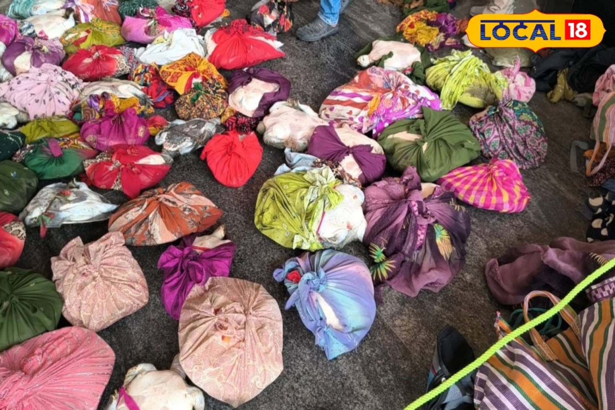 ব্যাগ খুলে অবাক পুলিশ, বেরোল ডজন ডজন কচ্ছপ